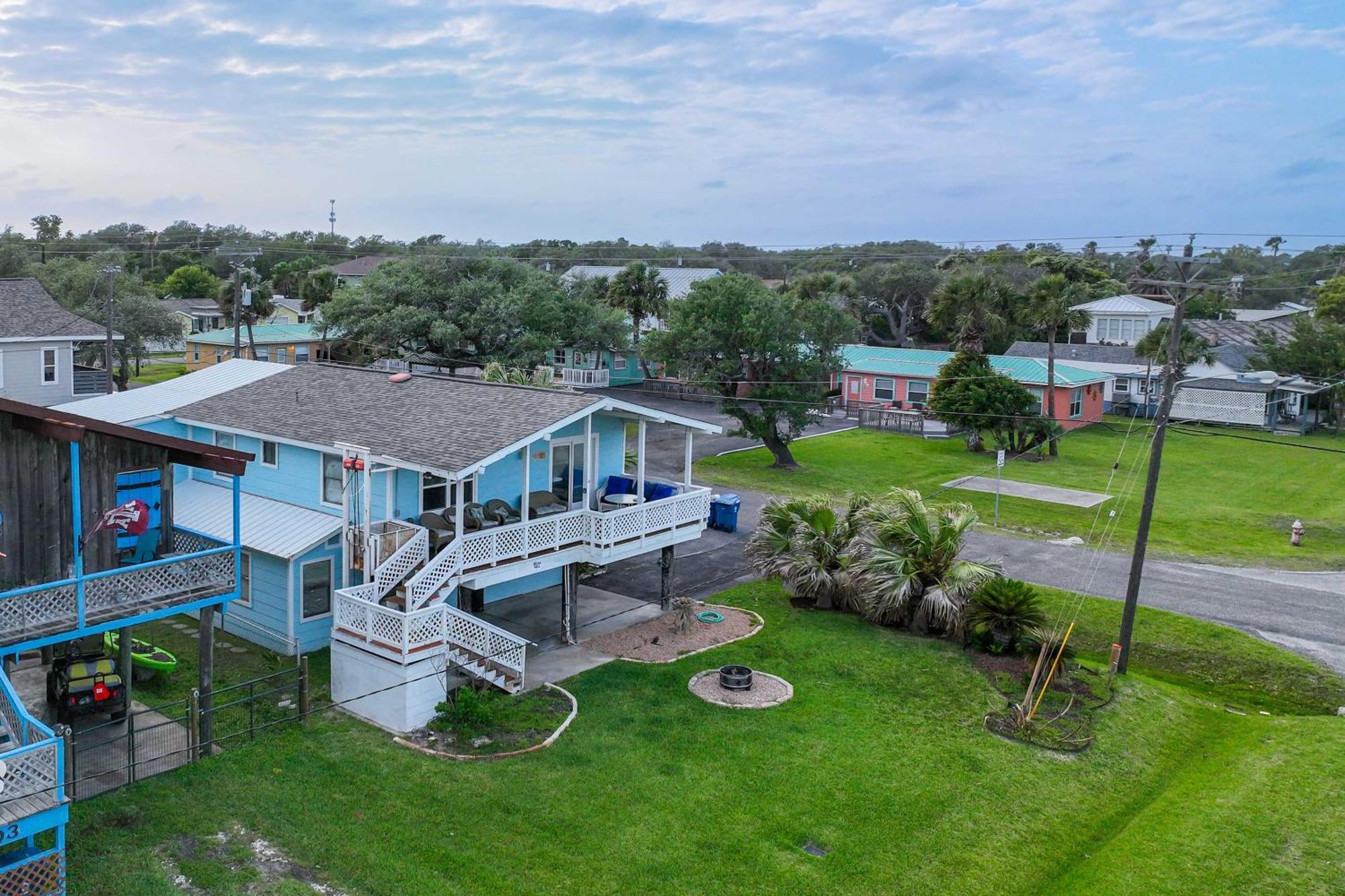 Beautiful Rockport Townhome - Walk To Aransas Bay! المظهر الخارجي الصورة